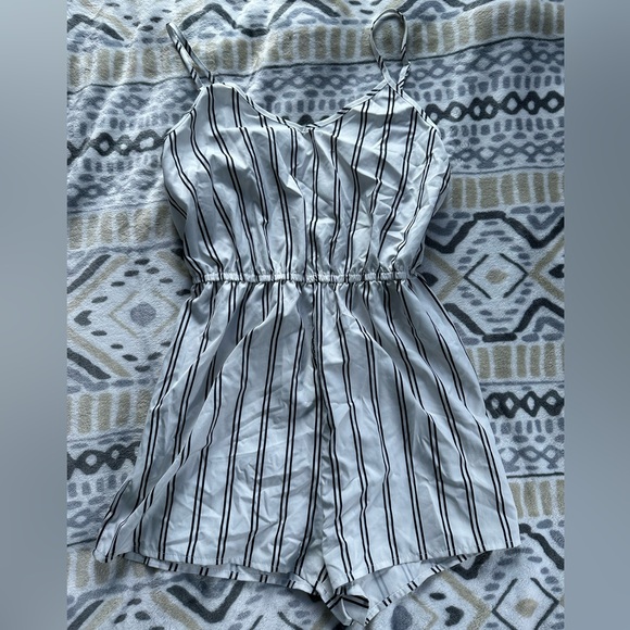 Summer Romper - Picture 1 of 2